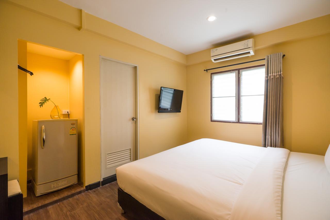 The Corner Ratchada Hotel Bangkok Exterior photo